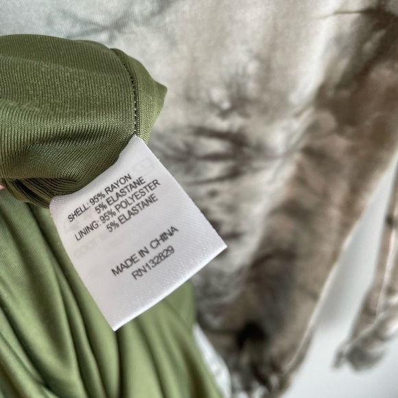 Lovers + Friends Ivanna Midi Dress - Green Tie Dye - Size Small - Picture 14 of 15